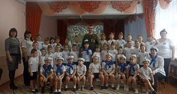 Мероприятие посвященное "Дню защитника Отечества" смотр строевой песни с участником СВО Мероприятие посвященное "Дню защитника Отечества" смотр строевой песни с участником СВО.
